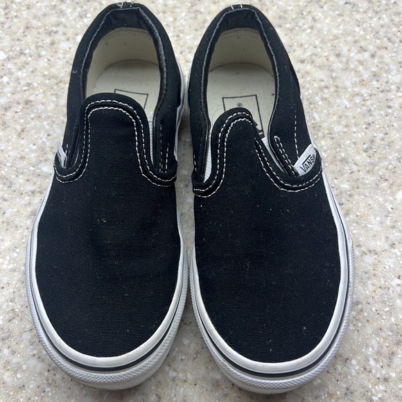 Vans - Picture 2 of 6